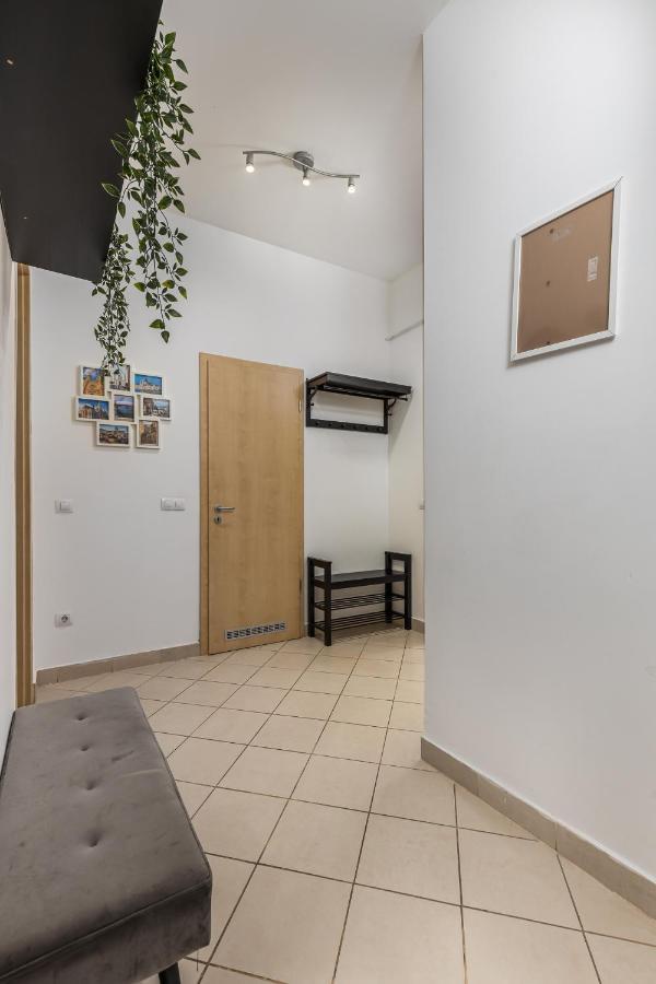 Cosy 1 Bedroom Apartment In Gozsdu Court Budapest Exterior foto