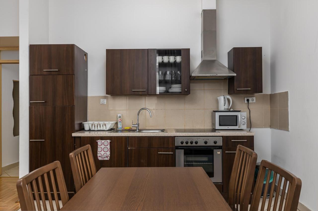 Cosy 1 Bedroom Apartment In Gozsdu Court Budapest Exterior foto