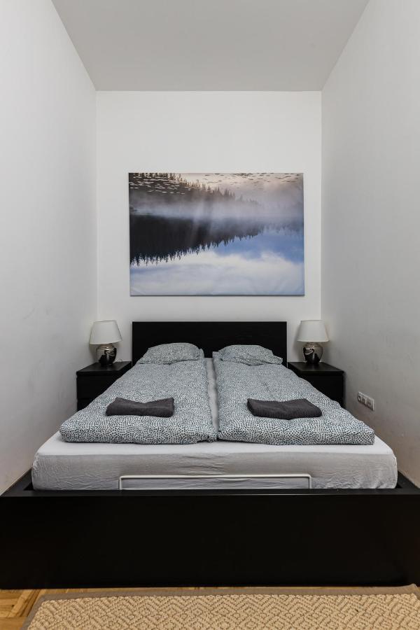 Cosy 1 Bedroom Apartment In Gozsdu Court Budapest Exterior foto